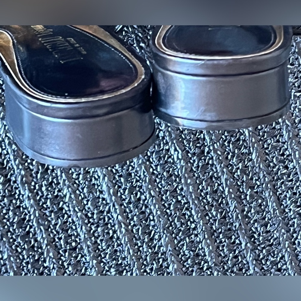 Loriblu Bijoux black thong sandals with gold chain - Picture 6 of 10